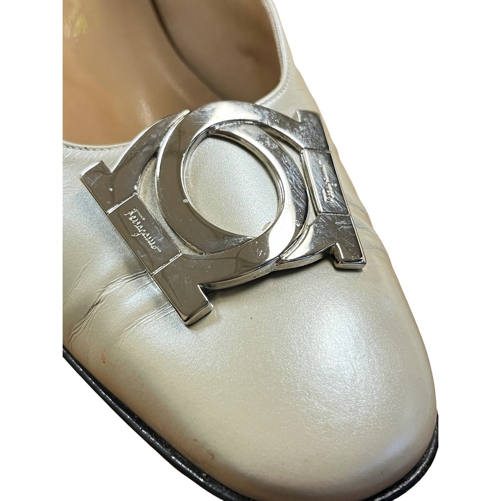 Vintage SALVATORE FERRAGAMO Logo Gancini Low Heels 9B Shoes Leather Vintage Chic - Picture 9 of 11